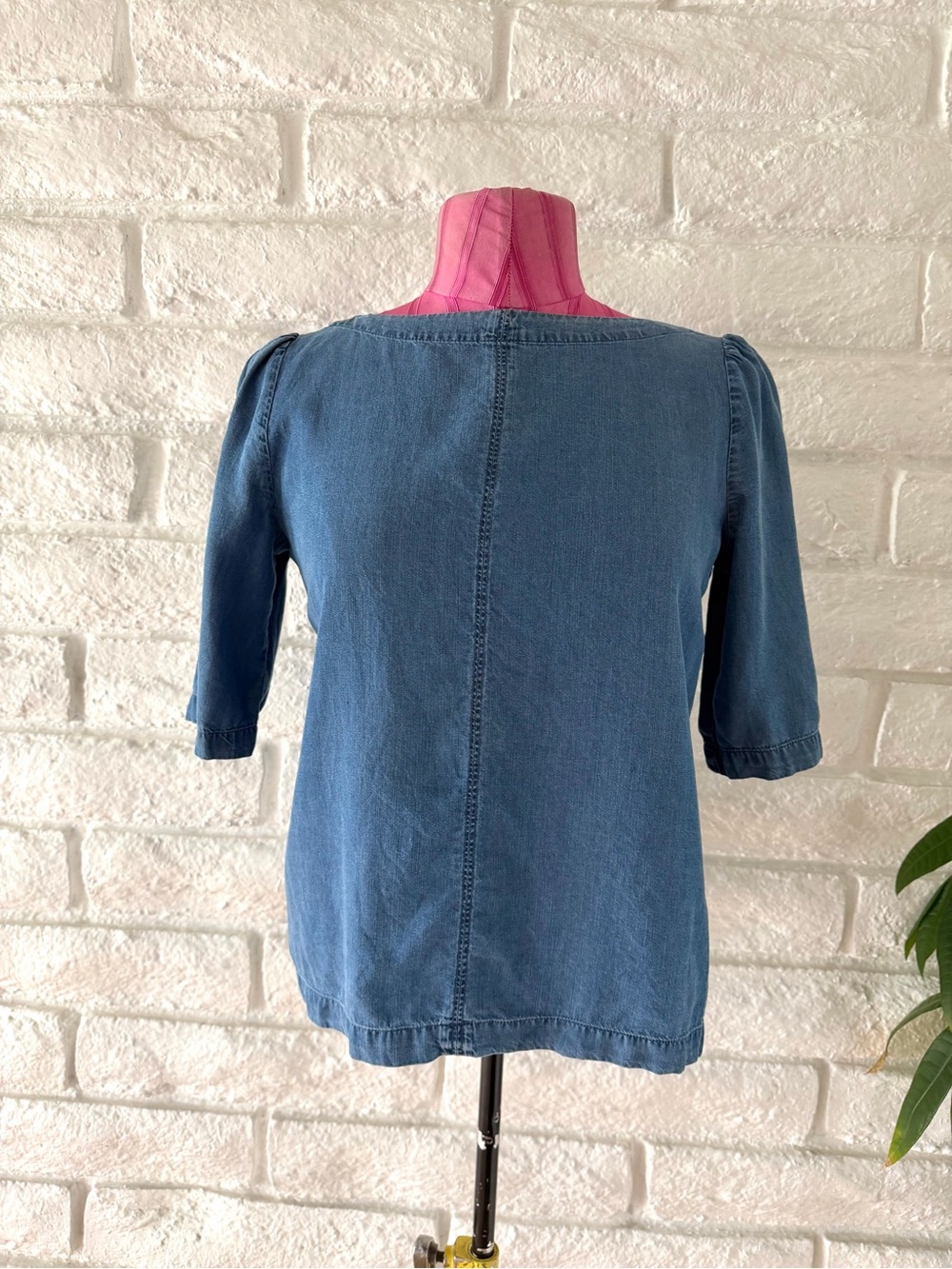 Banana Republic Light Denim Blue Puff Sleeve Tee XS M-10